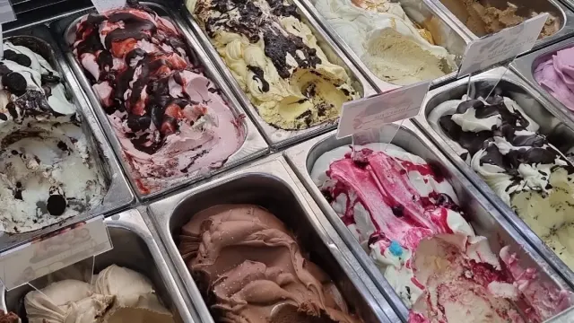 BookNoFees: مطعم – Eiscafe San Remo – Drolshagen – Eiscafe San Remo، الصورة 3