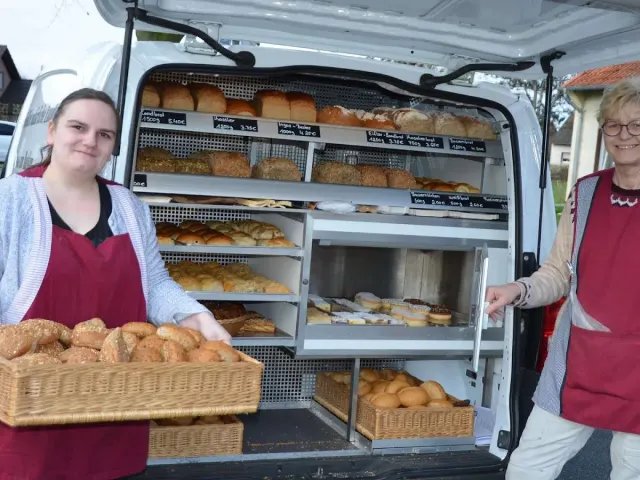 BookNoFees: مطعم – Neuhaus Bäckerei Konditorei Stehcafé – Welver – Neuhaus Bäckerei Konditorei Stehcafé، الصورة 2