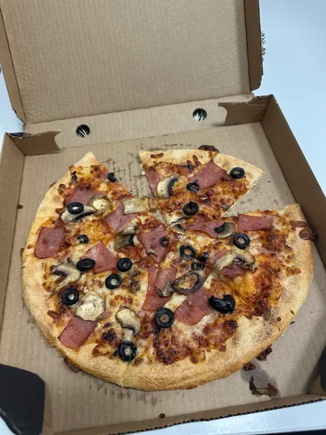 BookNoFees: مطعم – Pizza Hut – Bucharest – Pizza Hut، الصورة 2