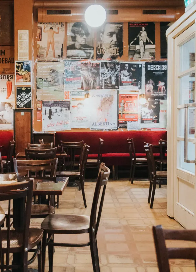 BookNoFees: مقهى – Kaffee Alt Wien – Vienna – Kaffee Alt Wien، الصورة 2