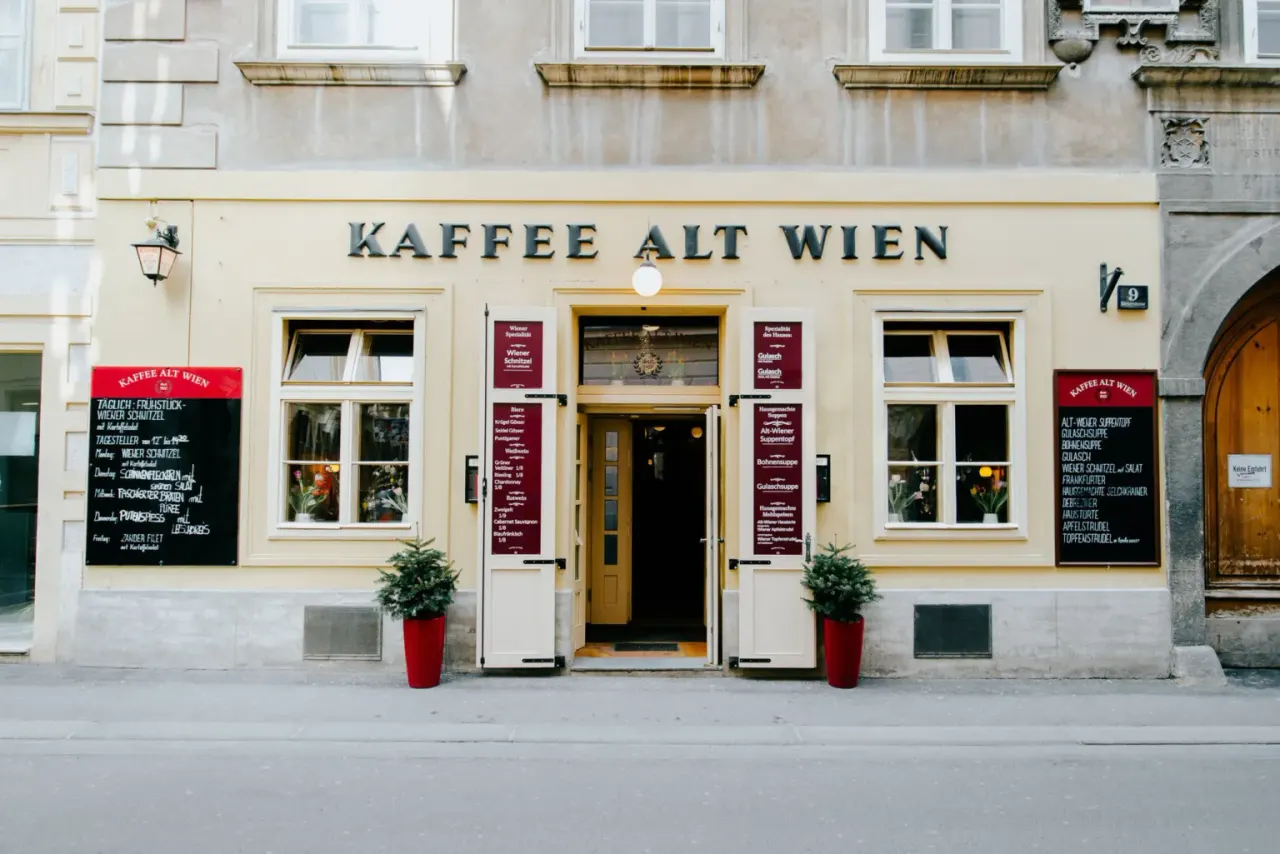 BookNoFees: مقهى – Kaffee Alt Wien – Vienna – Kaffee Alt Wien، الصورة 1