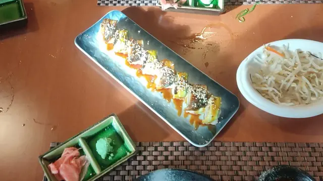 BookNoFees: مطعم – Hinoki - sushi in kitajska restavracija – Ljubljana – هينوكي - مطعم للسوشي والأطباق الصينية، الصورة 3